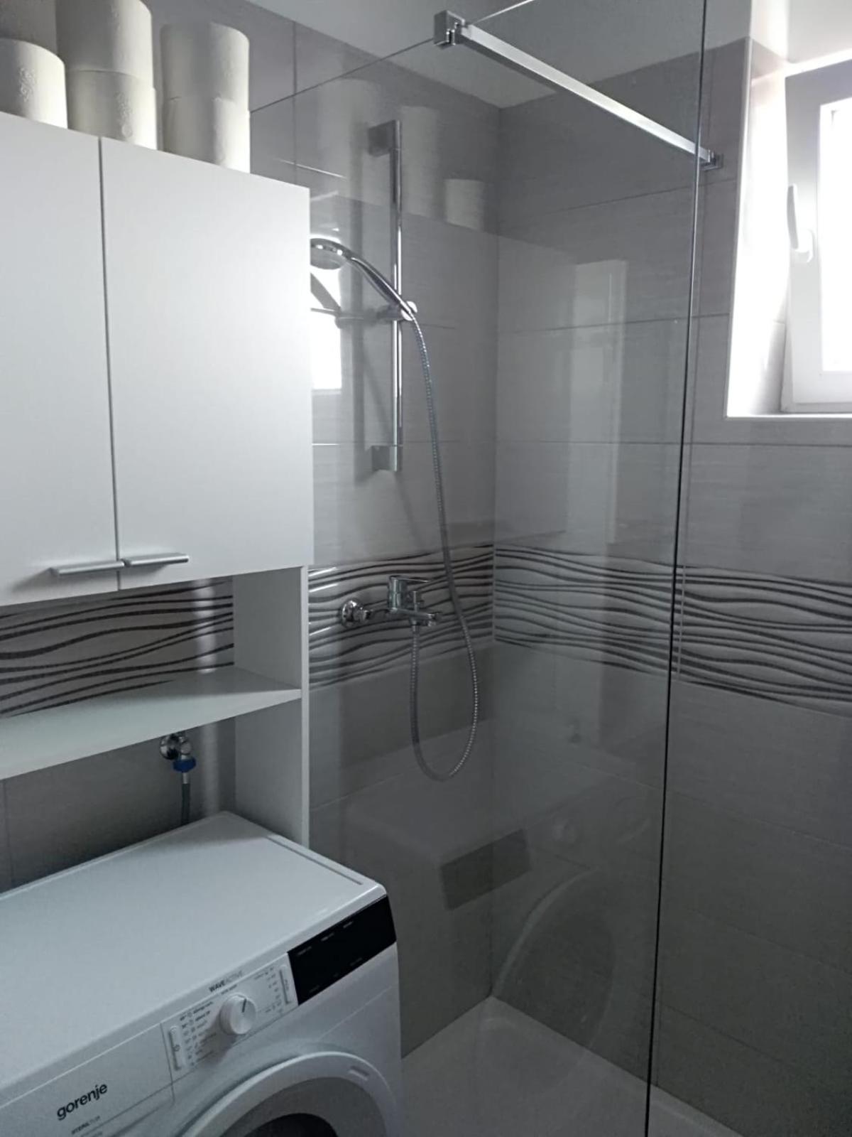 Apartman Matea Appartement Zadar Buitenkant foto